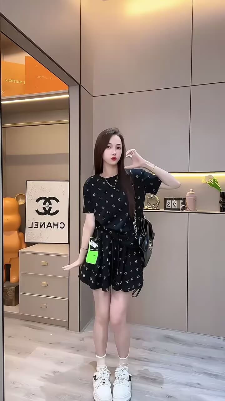 캐주얼 연령 감소 세트 여성 여름 인터넷 유명인 핫픽스 반팔 티셔츠 루즈핏 짧은 바지 학생 투피스 세트 상세 이미지 9
