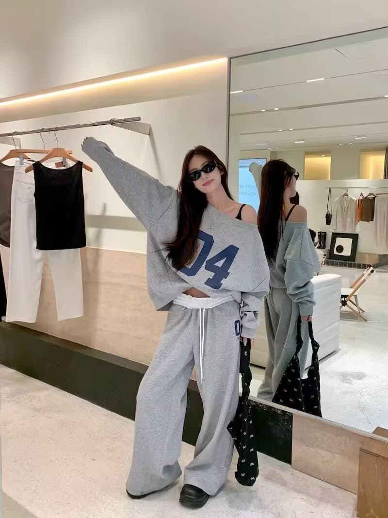 이른 가을 세트 여성 루즈핏 프린트 긴팔 비스듬한 어깨 후드티 펌프 로프 와이드 레그 팬츠 패션 캐주얼 운동 바람 투피스 세트 상세 이미지 16