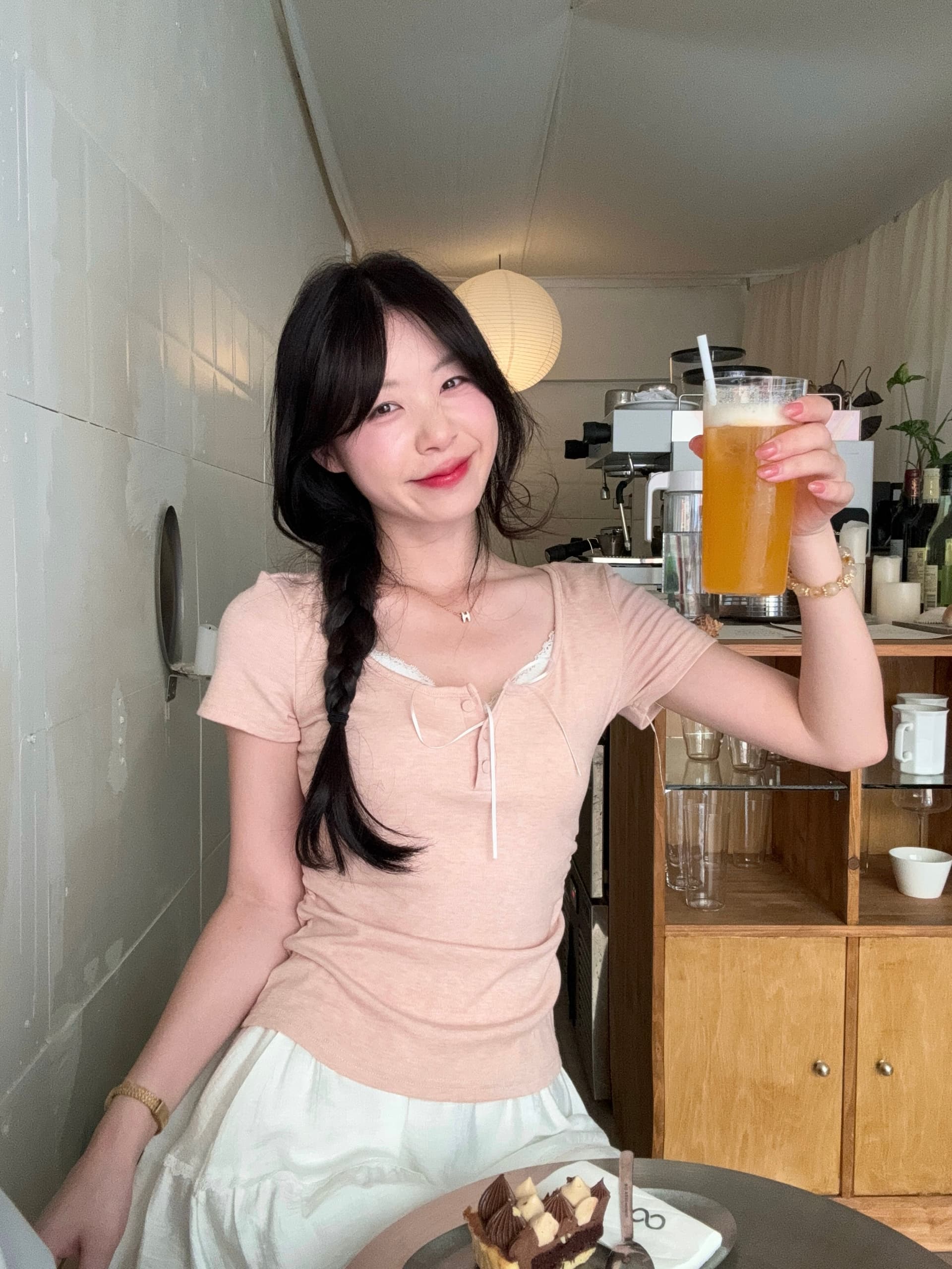 실사 빅 사이즈 지방 mm 여름 2026 달콤함 페이크 레이어드 스트랩 반팔 디자인 센스 몸매 가꾸기 슬림해 보이는 맨위 여성