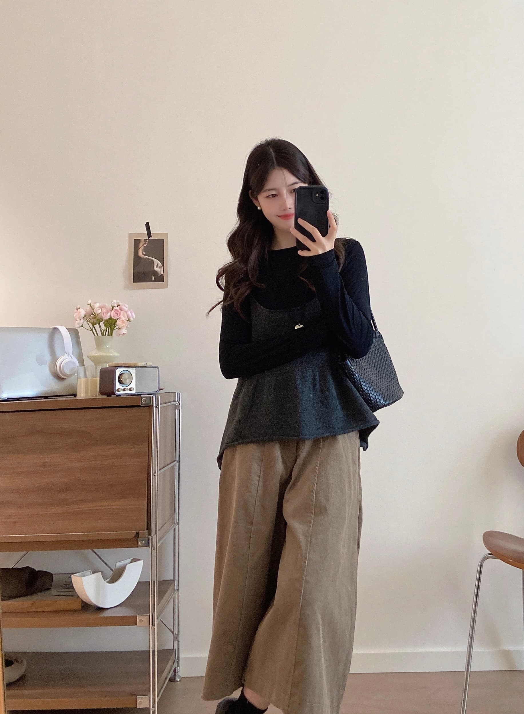 실사 2026 가을 새로운 느슨함 센스 슬립 검정색 티셔츠 스택 착용 맨위 여성 레저 넓은 다리 7부 바지 세트 상세 이미지 11