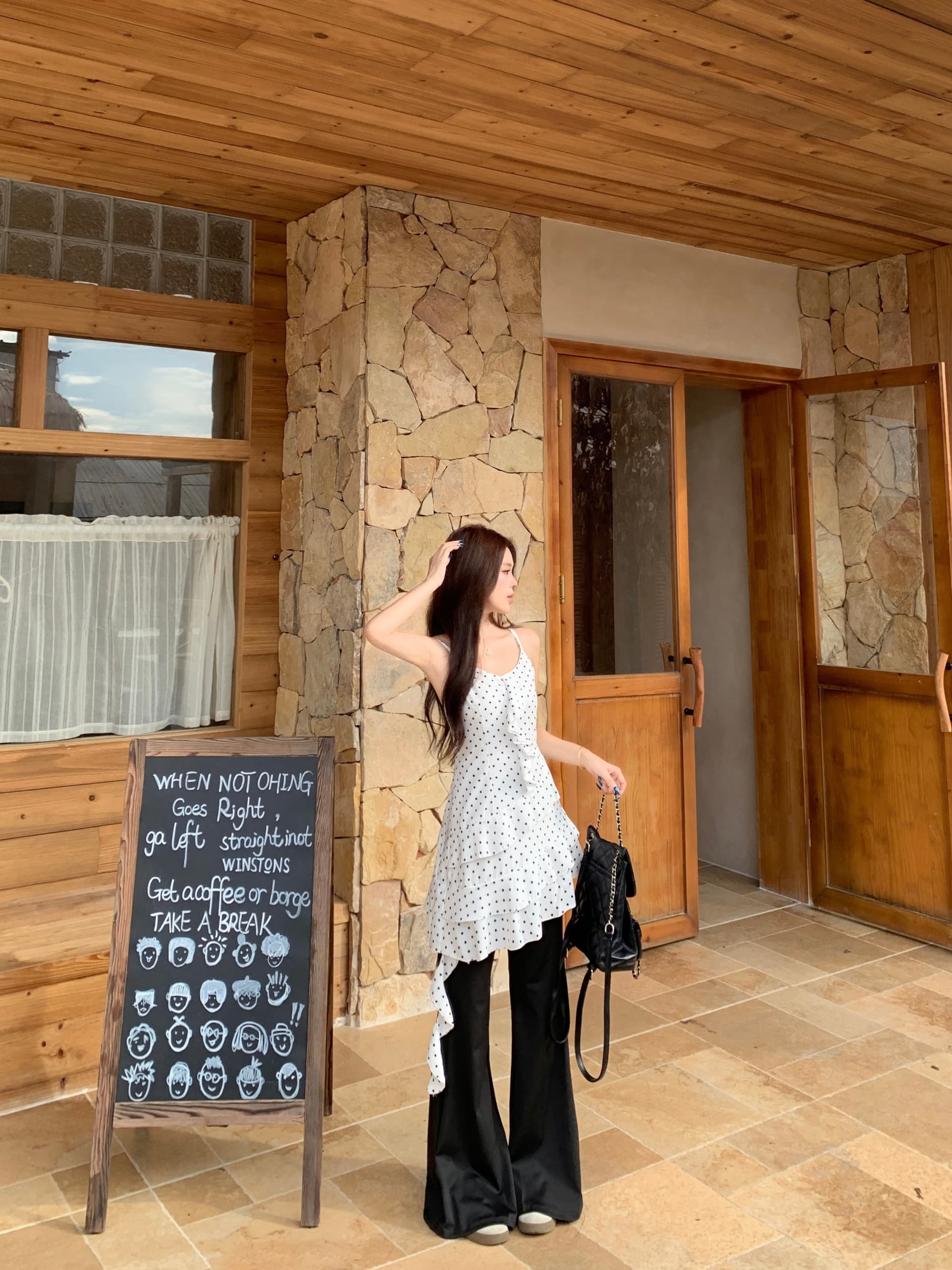 실사 빅 사이즈 프랑스식 화이트 도트 무늬 불규칙 캐미솔 지방 mm 표지 고기 슬림해 보이는 민소매 만나는 맨위 상세 이미지 6
