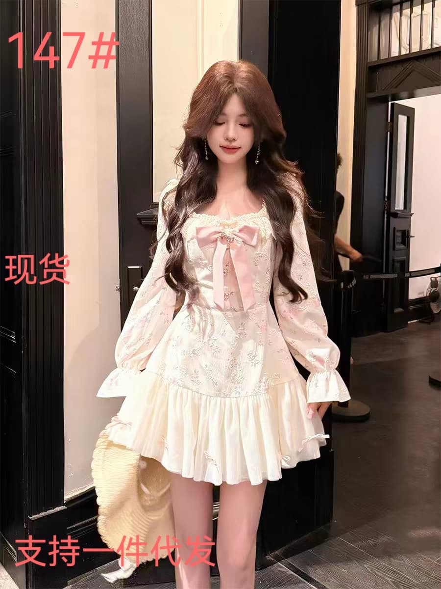 달콤함 소녀 센스 꽃무늬 여성 드레스 봄 여름 2026 새로운 품격 나비 매듭 허리 수축 슬림해 보이는 길다 치마