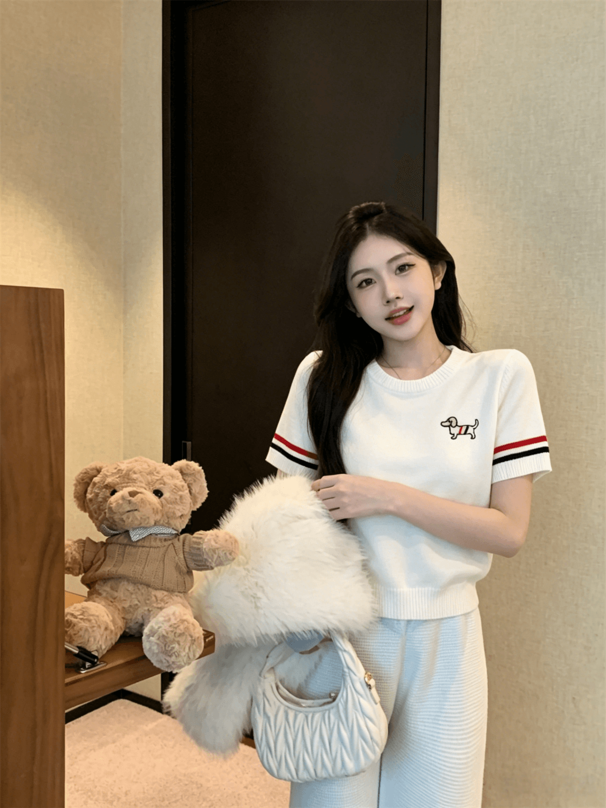 실사 정가 2026 새로운 자수 라운드 넥 니트 몸매 가꾸기 반팔 미니멀리즘 학원 캐주얼 바람 상세 이미지 3