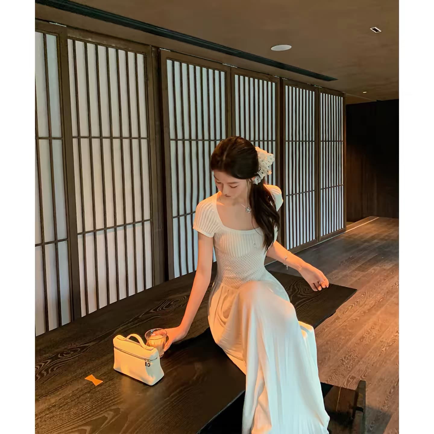 ada miss 무거운 작업 품격 광장 칼라 홀로우 아웃 주간 실크 니트 큰 진자 드레스 허리 수축 롱 스커트 여성 여름 새로운 화이트 상세 이미지 3