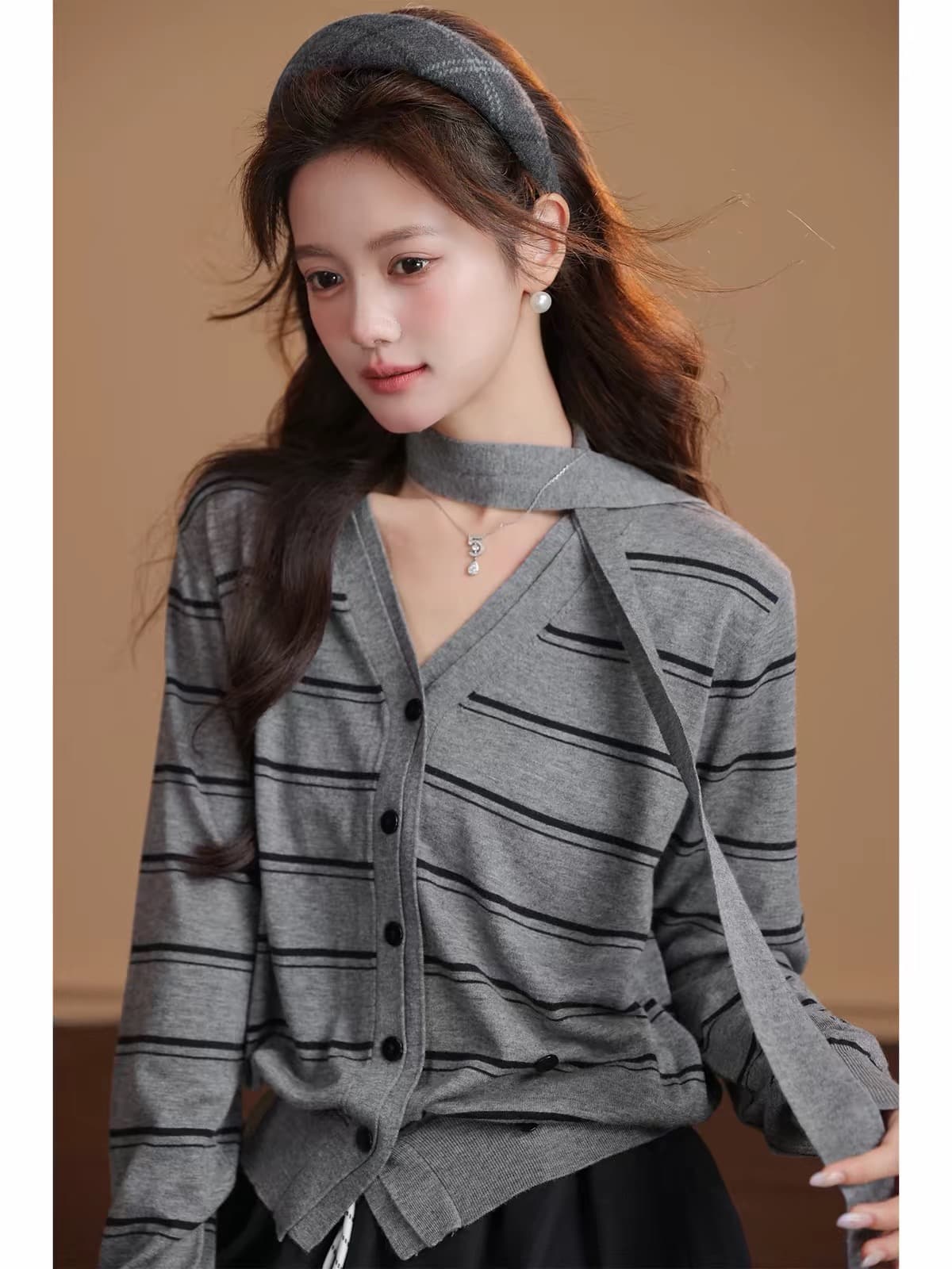 매화 요리 한 빛 프랑스식 학원 스타일 레트로 스트라이프 행침 목 니트 오픈 가디건 여성 가을 미니멀리즘 V넥 긴팔 맨위 이미지 3