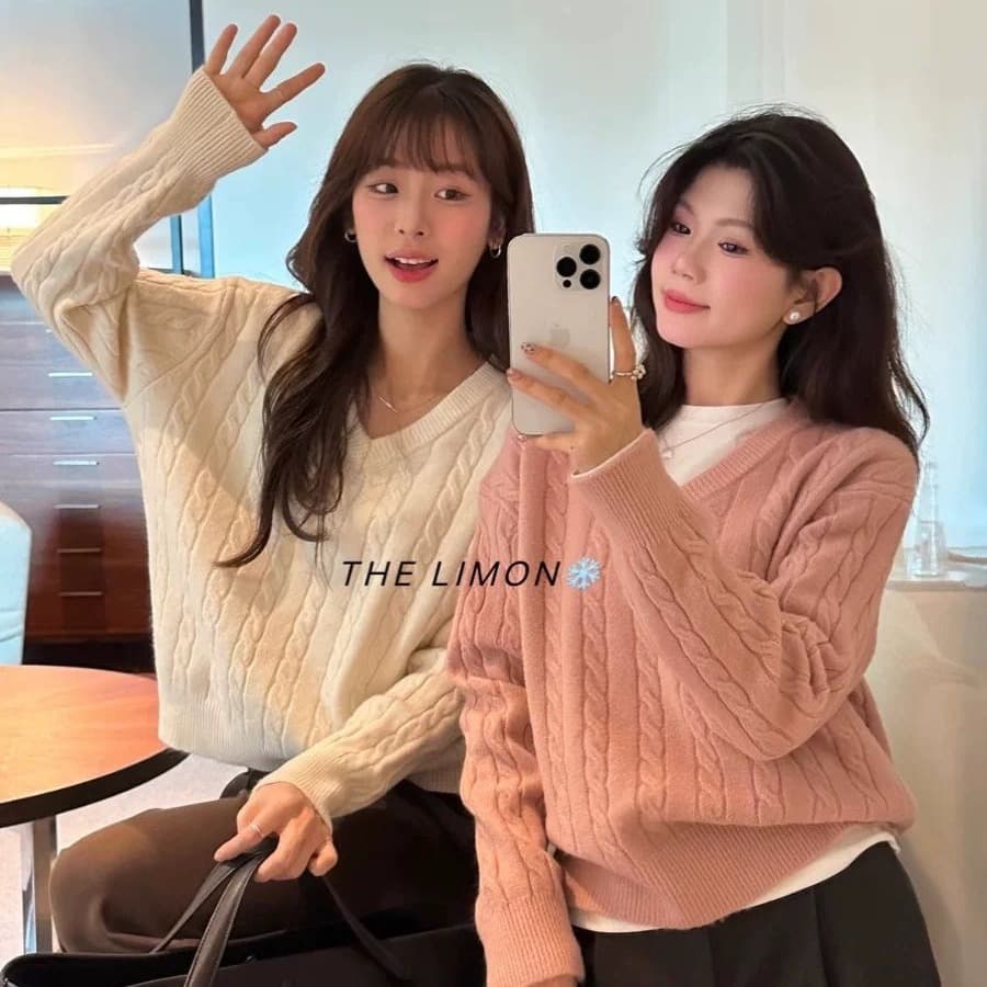 레트로 V넥 꽈배기 스웨터 여자 가을 겨울 기타 색상 루즈핏 쇼트 스타일 풀오버 니트 스웨터 느긋한 슬림해 보이는 만나는 맨위