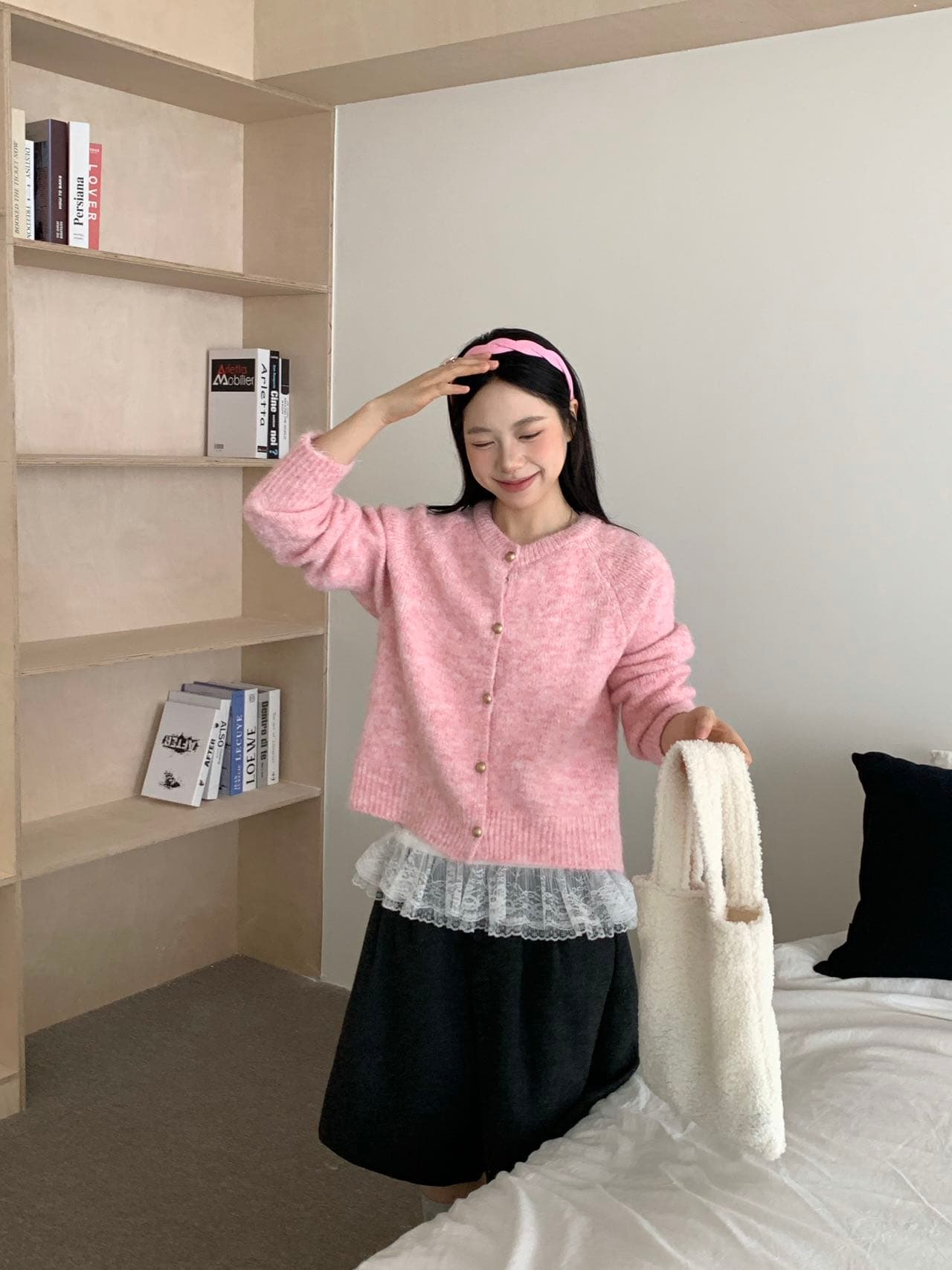 부드러운 찹쌀 라운드 넥 쇼트 스타일 니트 오픈 가디건 여성 가을 겨울 기타 색상 골드 버클 부드러운 루즈핏 작은 키 스웨터 외부 잡아라. 의류 상세 이미지 5