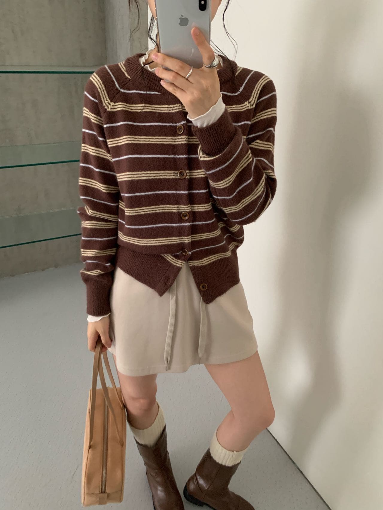 한 부서 미니멀리즘 레트로 스트라이프 스웨터 여자 기타 색상 시스템 쇼트 스타일 라운드 넥 루즈핏 슬림해 보이는 일상 외부 가져 가라. 니트 스웨터 상세 이미지 7