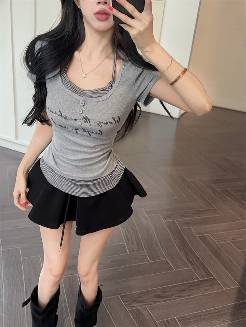 실사 여름 켜기 새로운 순수한 욕망 배색 스트라이프 페이크 레이어드 반팔 티셔츠 여성 몸매 가꾸기 슬림해 보이는 프린트 맨위 작은 셔츠 상세 이미지 1