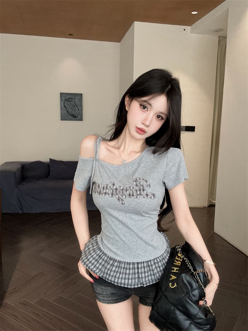실사 여름 켜기 새로운 디자인 센스 비스듬한 어깨 스트랩 자수 반팔 티셔츠 여성 몸매 가꾸기 슬림해 보이는 배색 체크무늬 맨위 상세 이미지 11