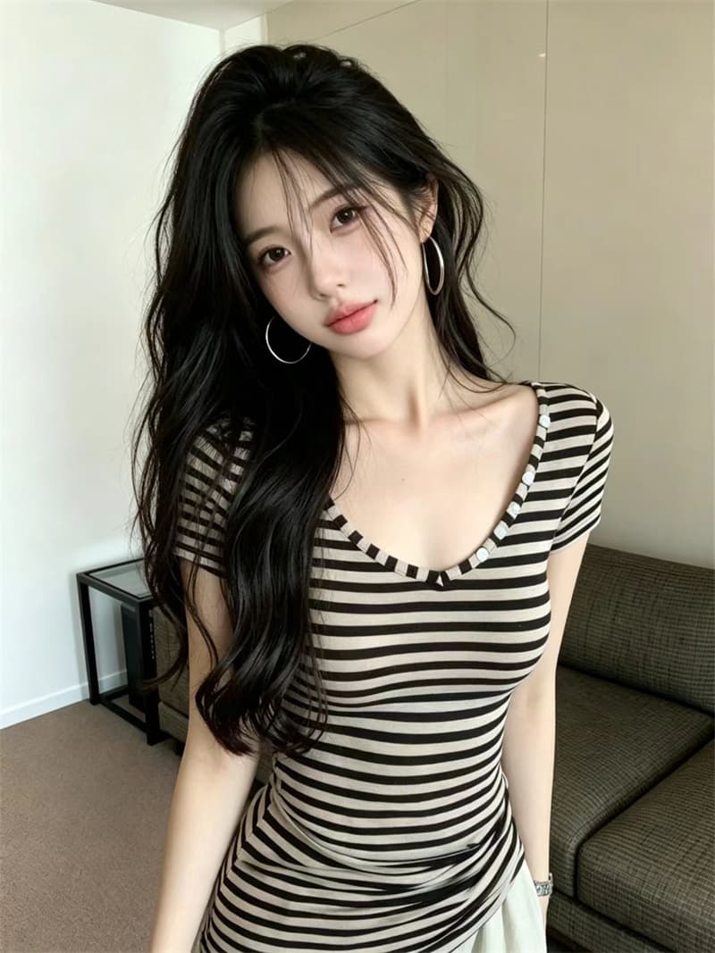 있음 보호 여름 켜기 새로운 순수한 욕망 디자인 V넥 버튼 핫걸 반팔 스트라이프 티셔츠 여성 몸매 가꾸기 슬림해 보이는 맨위