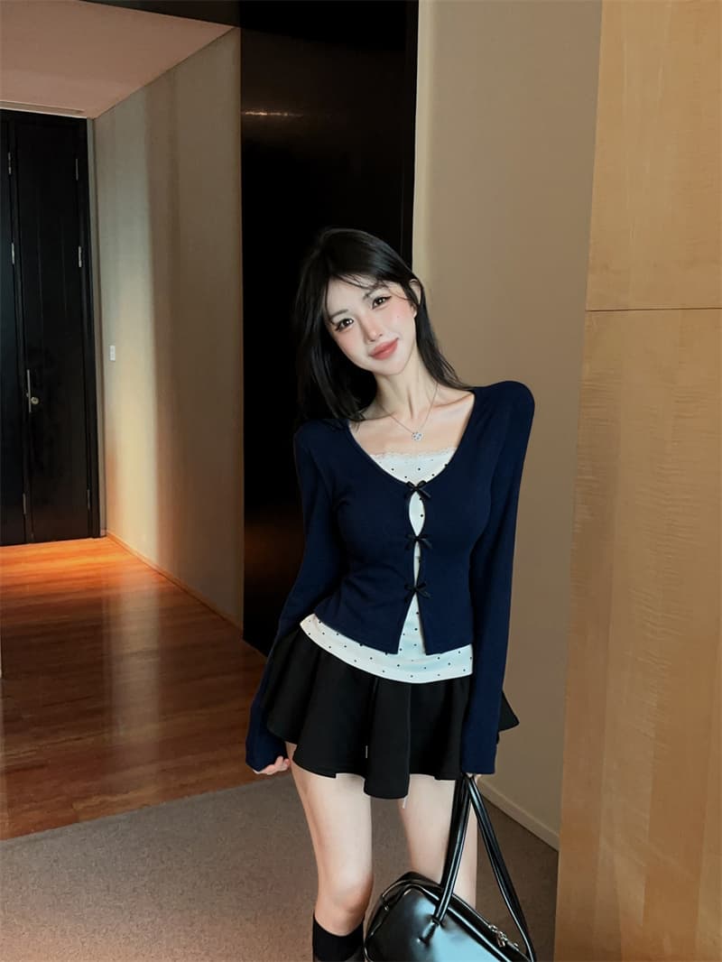 실사 2026 가을 의상 한 부서 디자인 나비 매듭 페이크 레이어드 패치워크 작은 셔츠 여성 긴팔 동정 여성 셔츠 상세 이미지 3