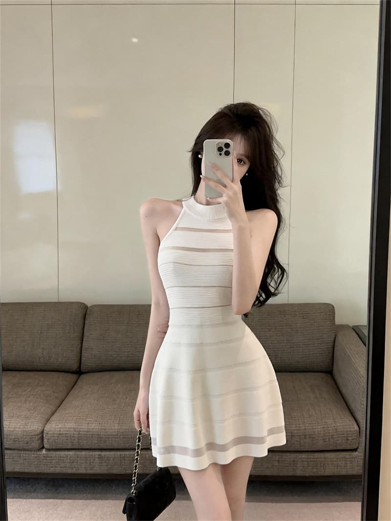 있음 보호 이른 가을 새로운 민소매 여성 드레스 여름 고급 센스 품격 홀로우 아웃 허리 수축 치마 니트 원피스 상세 이미지 3