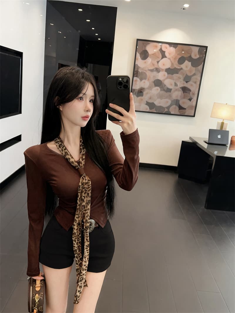 실사 가을 켜기 새로운 핫걸 레트로 레오파드 무늬 넥타이 불규칙 몸매 가꾸기 긴팔 티셔츠 여성 몸매 가꾸기 맨위 만나는 상세 이미지 16