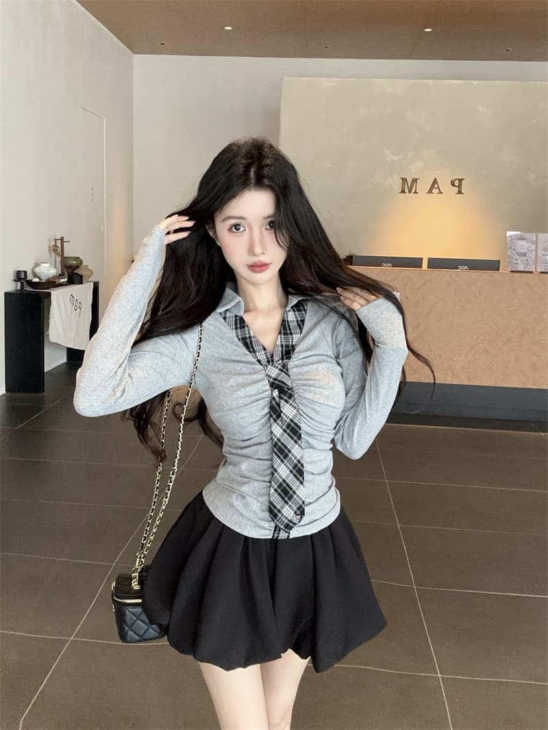 실사 가을 켜기 새로운 학원 스타일 넥타이 배색 페이크 레이어드 주름 몸매 가꾸기 슬림해 보이는 긴팔 티셔츠 여성 셔츠