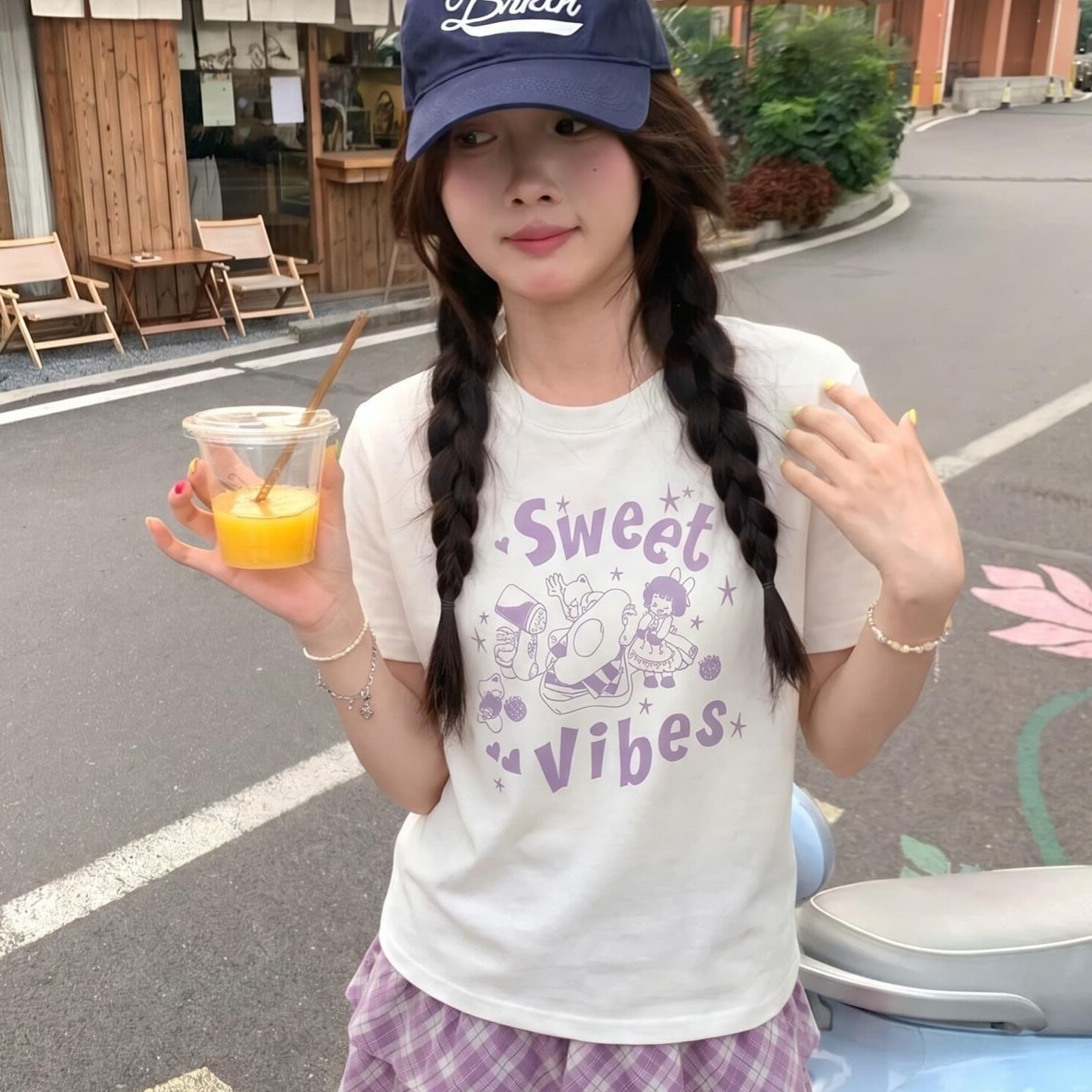 새로운 알파벳 만화 프린트 반팔 티셔츠 여성 의류 여름 Chic 루즈핏 라운드 넥 풀오버 맨위 상세 이미지 1