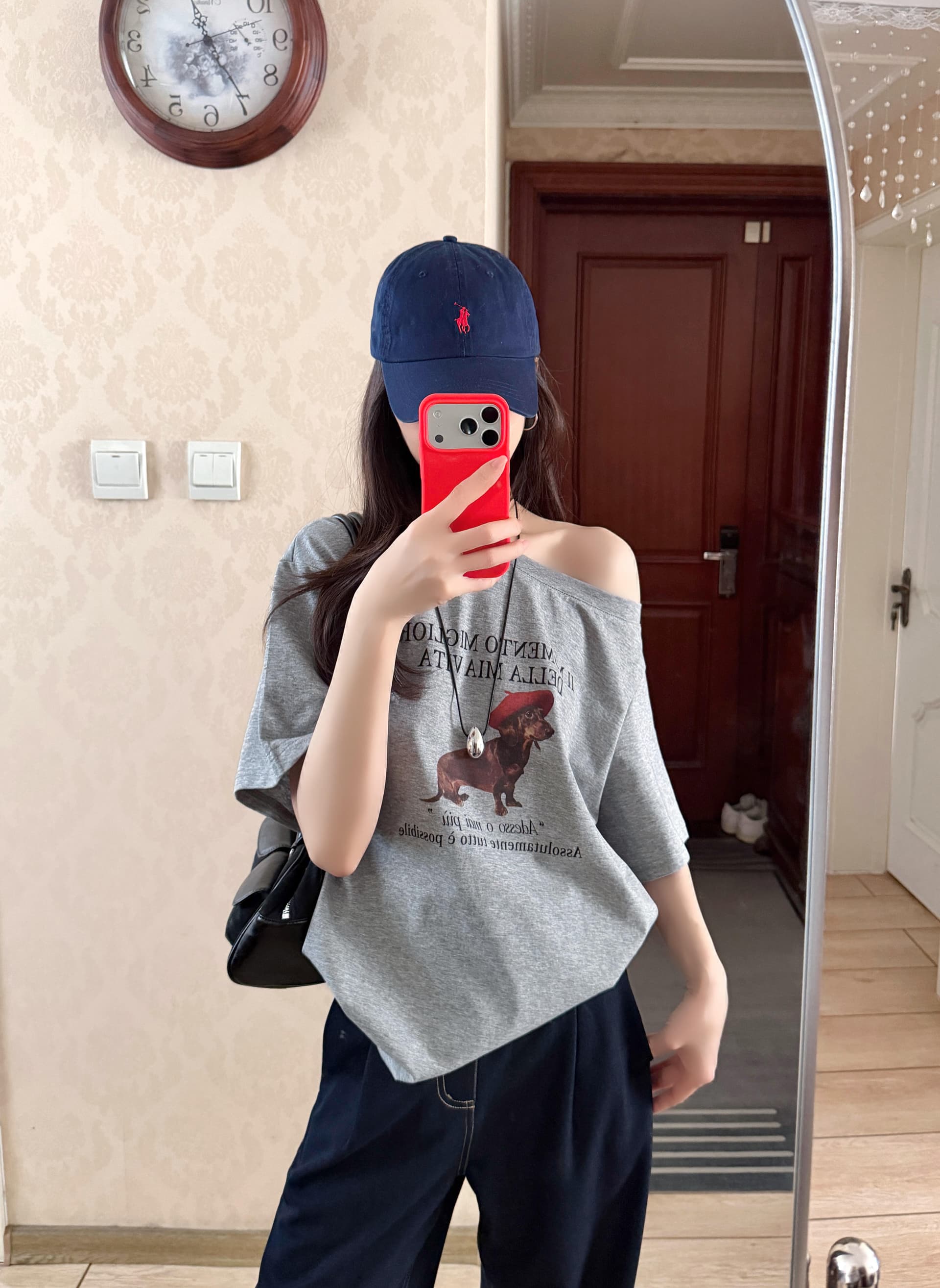 아메리칸 레트로 만화 강아지 프린트 회색 비스듬한 어깨 반팔 티셔츠 여성 여름 루즈핏 디자인 센스 반소매 맨위 상세 이미지 2