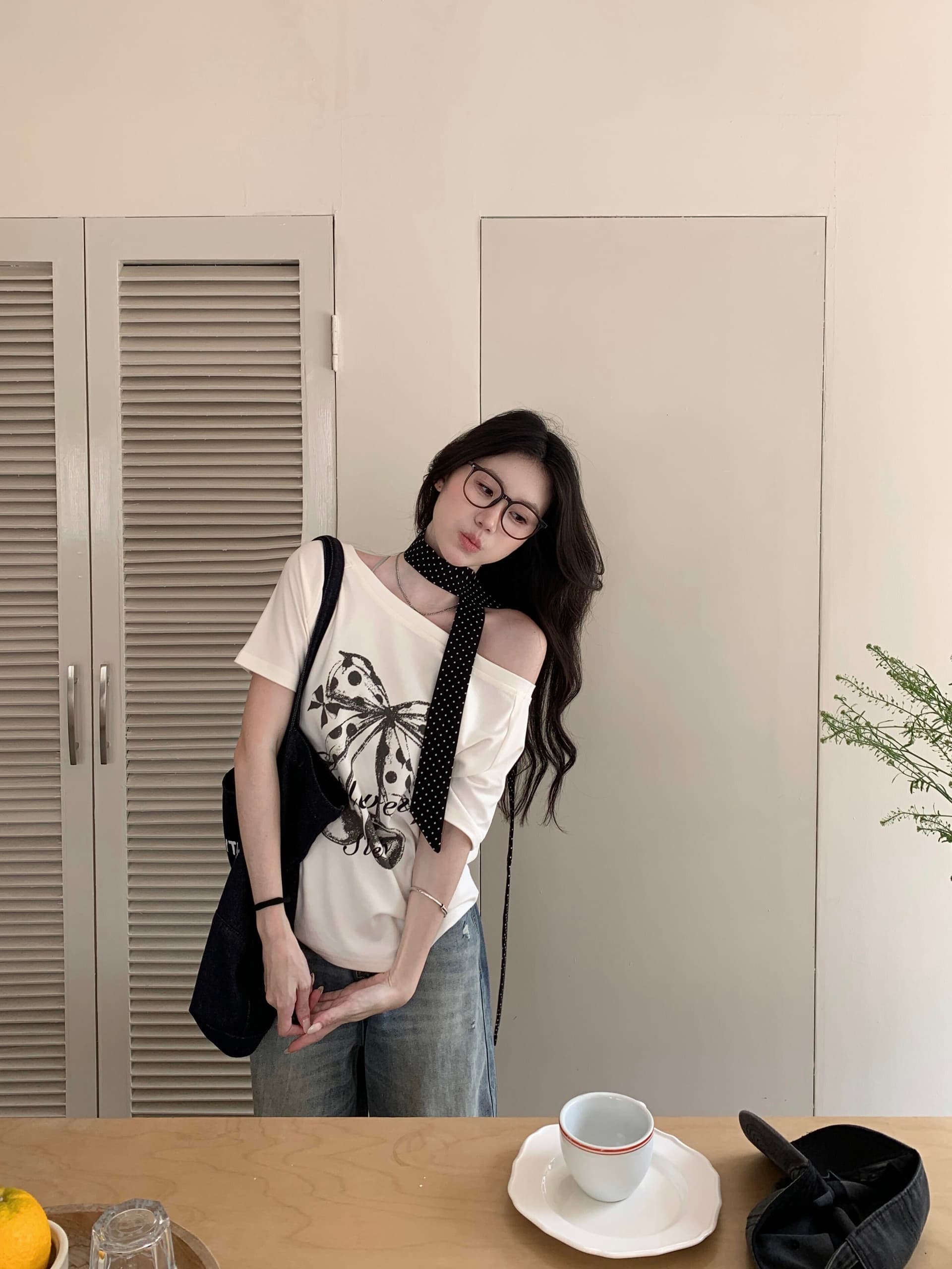 아메리칸 레트로 비스듬한 어깨 나비 매듭 반팔 티셔츠 여성 여름 새로운 캐주얼 다용도 출퇴근 패션 맨위 상세 이미지 5