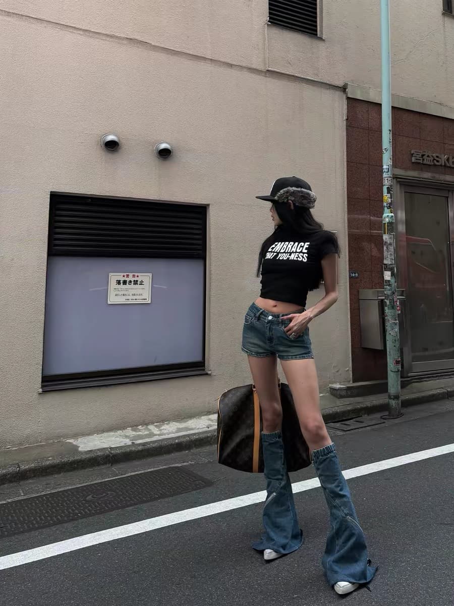 달콤한 차가운 레트로 스타일 개성 알파벳 프린트 반팔 티셔츠 여성 슬림해 보이는 몸매 가꾸기 다용도 핫걸 맨위 이미지 3
