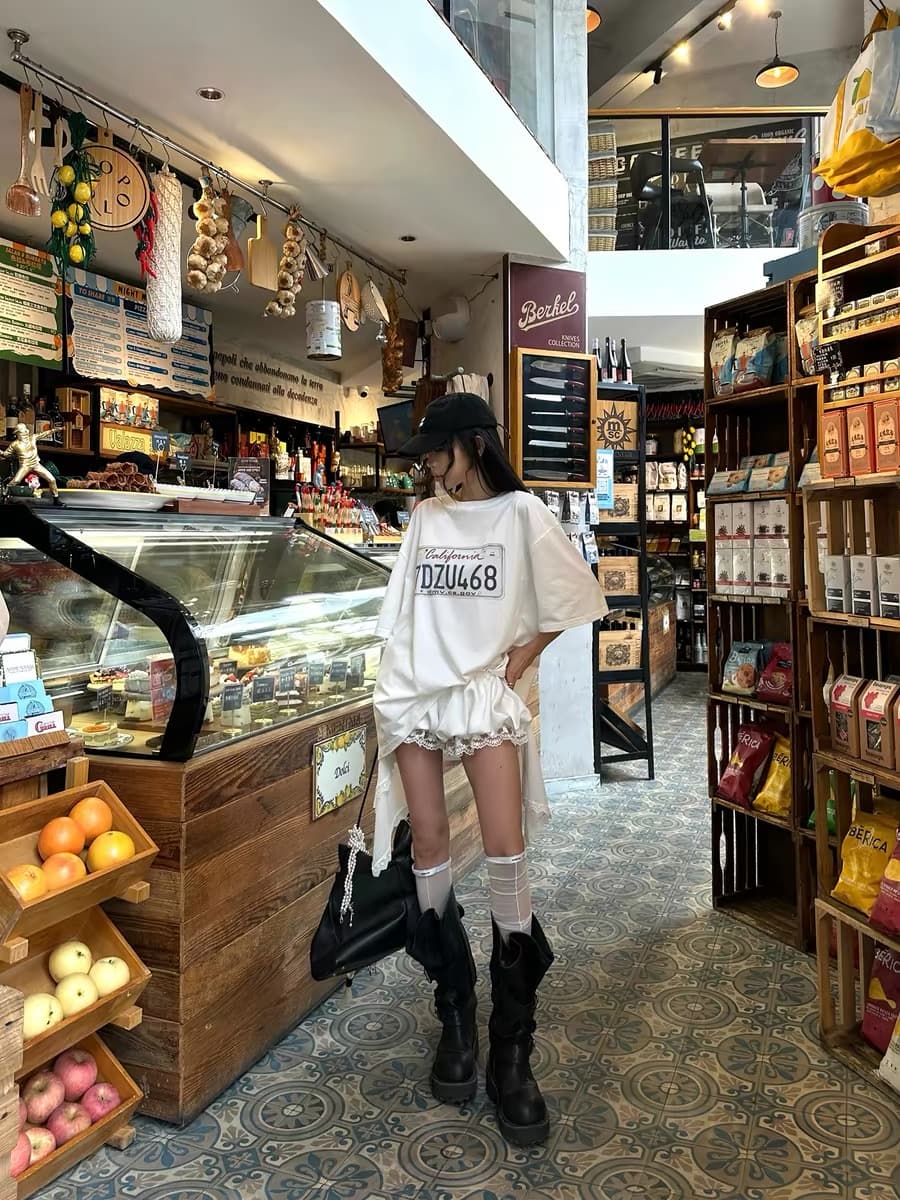 화이트 번호판 프린트 티셔츠 여성 여름 루즈핏 슬림해 보이는 넓은 에디션 반팔 라운드 넥 맨위 상세 이미지 3