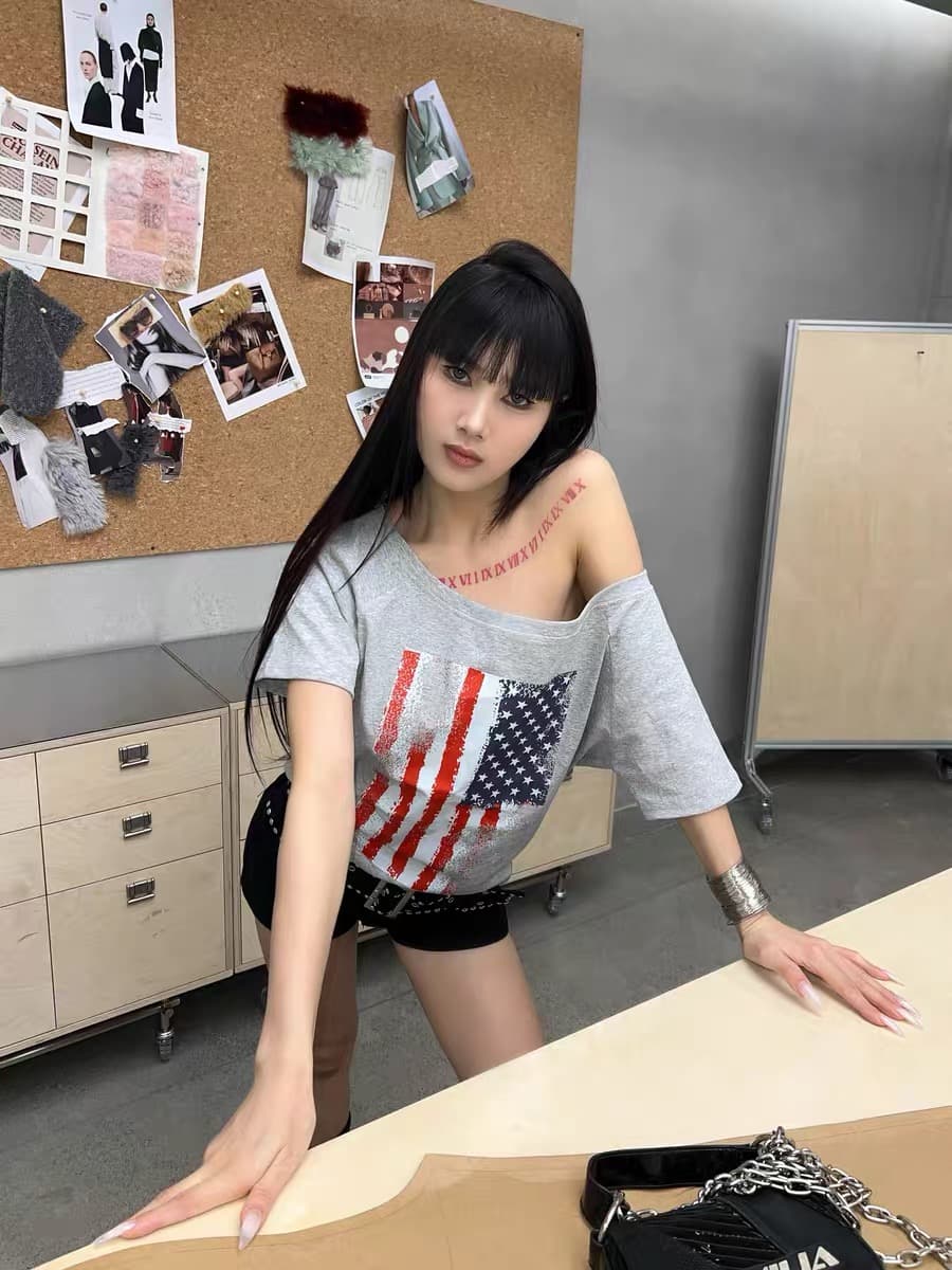 검정색 프린트 티셔츠 여성 아메리칸 핫걸 비스듬한 어깨 루즈핏 느긋한 바람 캐주얼 반팔 여름 이미지 3