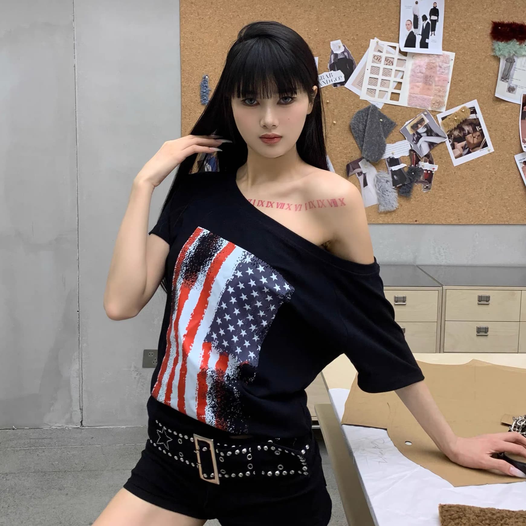 검정색 프린트 티셔츠 여성 아메리칸 핫걸 비스듬한 어깨 루즈핏 느긋한 바람 캐주얼 반팔 여름 상세 이미지 1