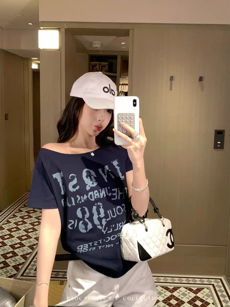 아메리칸 화이트 알파벳 비스듬한 어깨 티셔츠 여성용 짧은 소매 여름 새로운 다용도 미니멀리즘 슬림해 보이는 맨위 상세 이미지 3