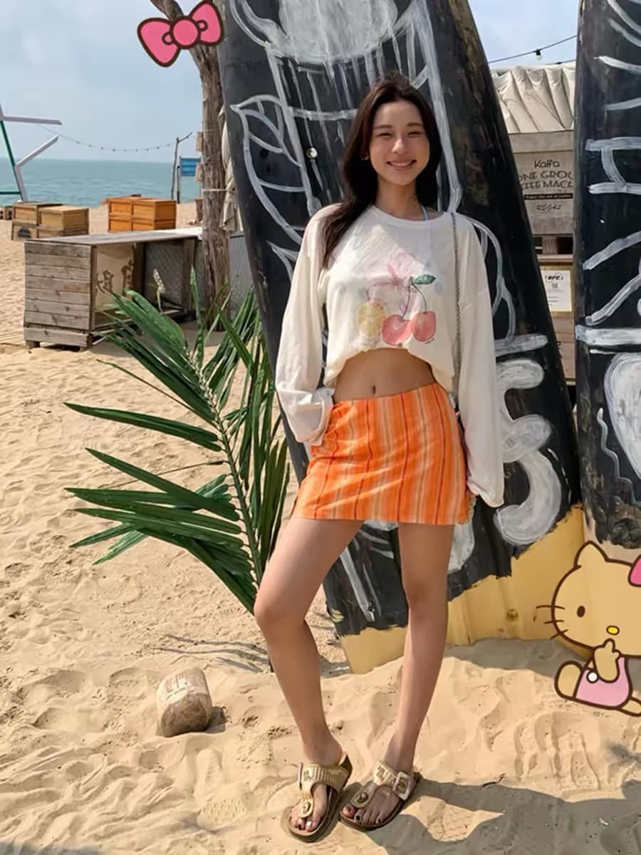 휴가 바람 체리 프린트 화이트 자외선 차단 티셔츠 여성 여름 느긋한 루즈핏 얇은 스타일 캐주얼 핫걸 바람 블라우스 맨위 이미지 2