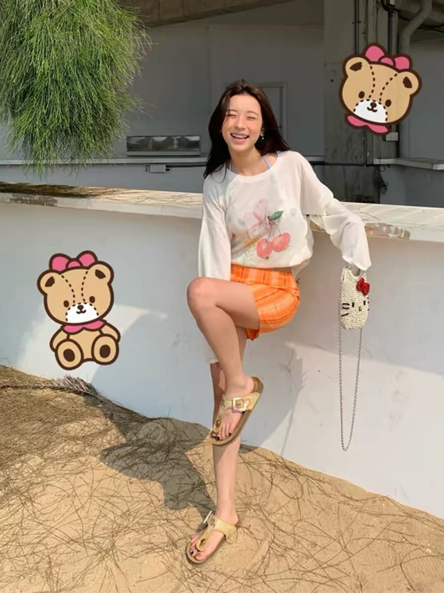 휴가 바람 체리 프린트 화이트 자외선 차단 티셔츠 여성 여름 느긋한 루즈핏 얇은 스타일 캐주얼 핫걸 바람 블라우스 맨위 상세 이미지 3