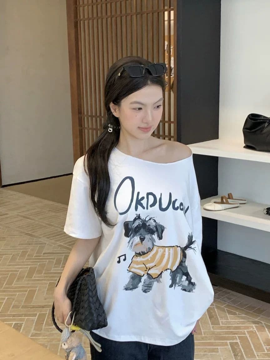 아메리칸 화이트 비스듬한 어깨 강아지 프린트 반팔 티셔츠 여성 의류 여름 루즈핏 다용도 캐주얼 맨위 상세 이미지 5