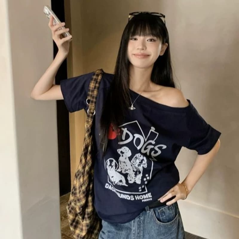 아메리칸 핫걸 만화 강아지 프린트 비스듬한 어깨 반팔 티셔츠 여성 봄 여름 루즈핏 다용도 오프숄더 맨위