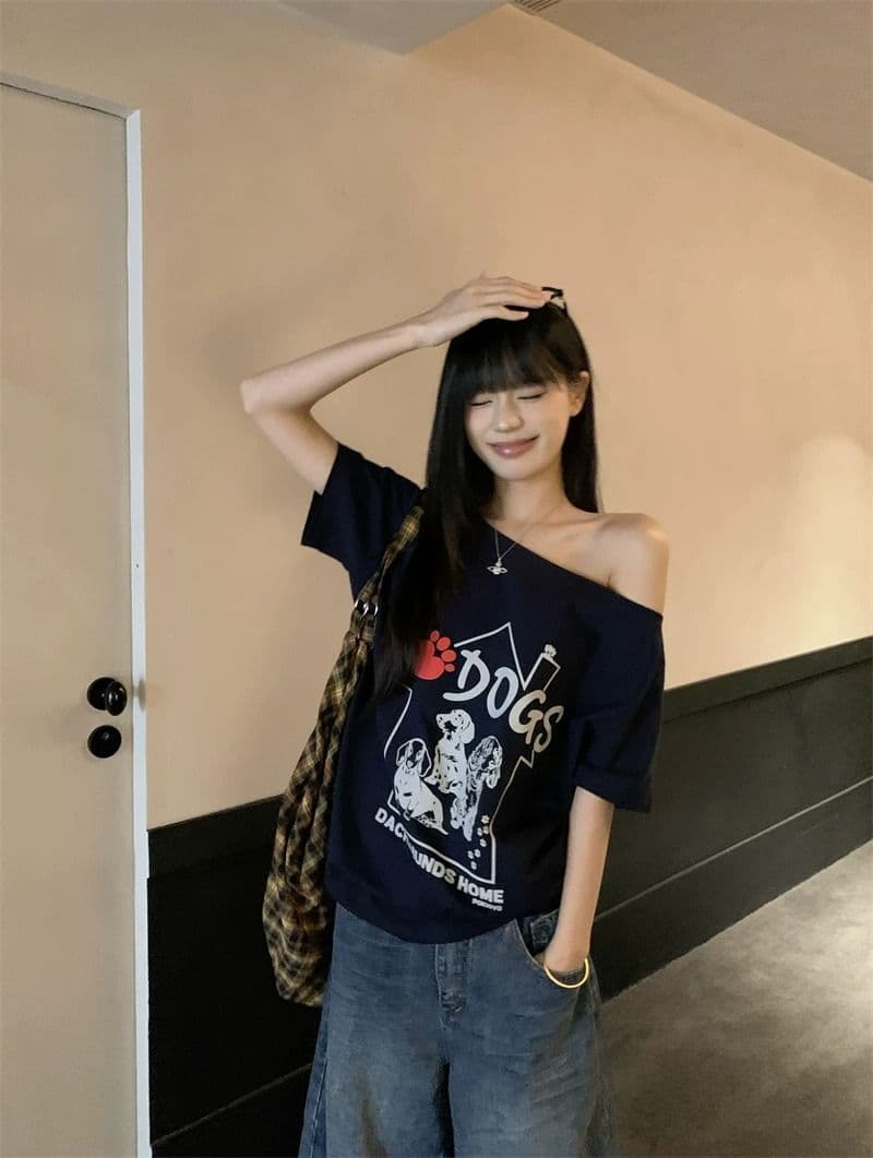 아메리칸 핫걸 만화 강아지 프린트 비스듬한 어깨 반팔 티셔츠 여성 봄 여름 루즈핏 다용도 오프숄더 맨위 상세 이미지 4