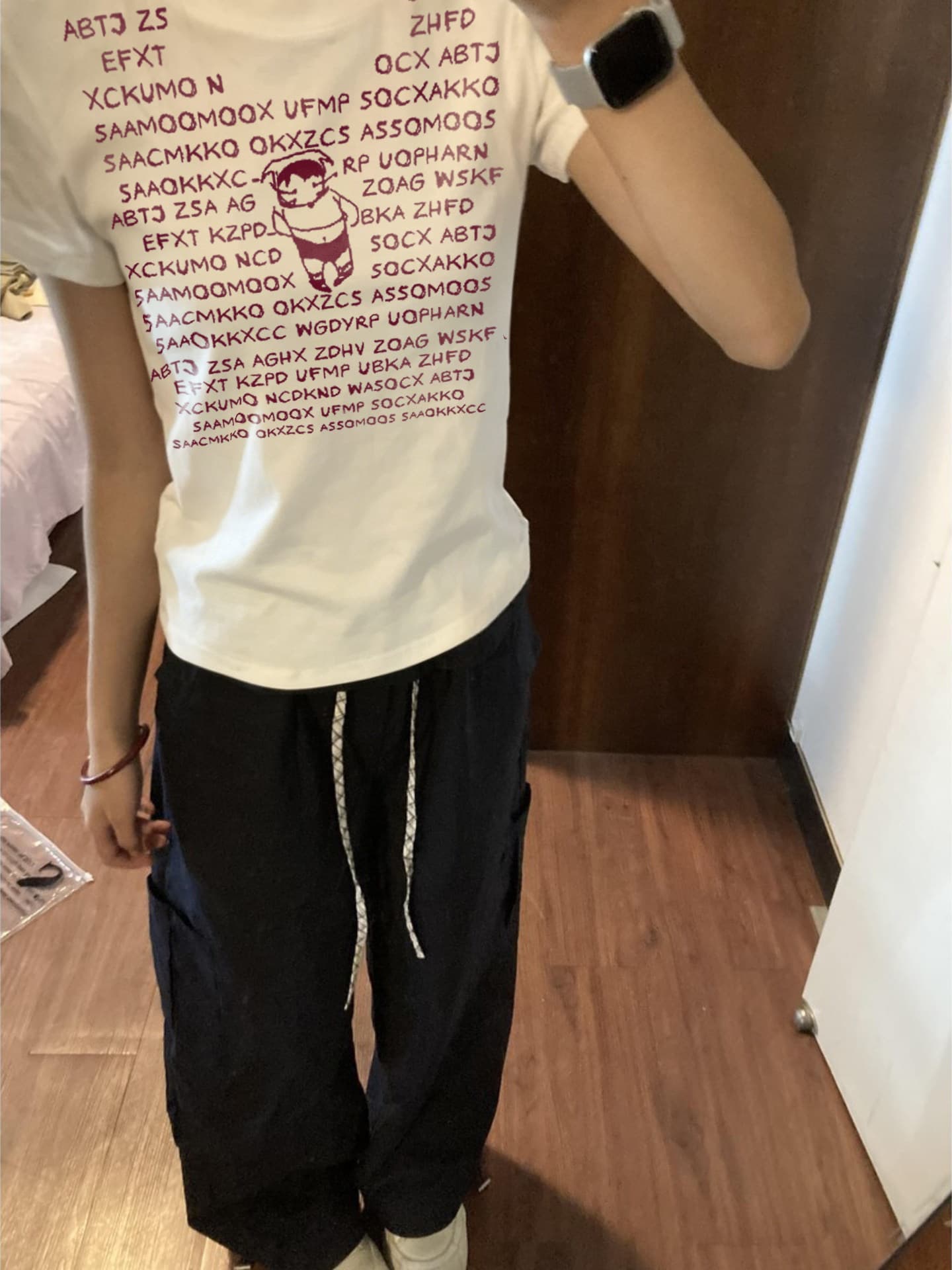 화이트 캐주얼 다용도 알파벳 프린트 반팔 티셔츠 여성 여름 새로운 아메리칸 몸매 가꾸기 슬림해 보이는 디자인 센스 맨위