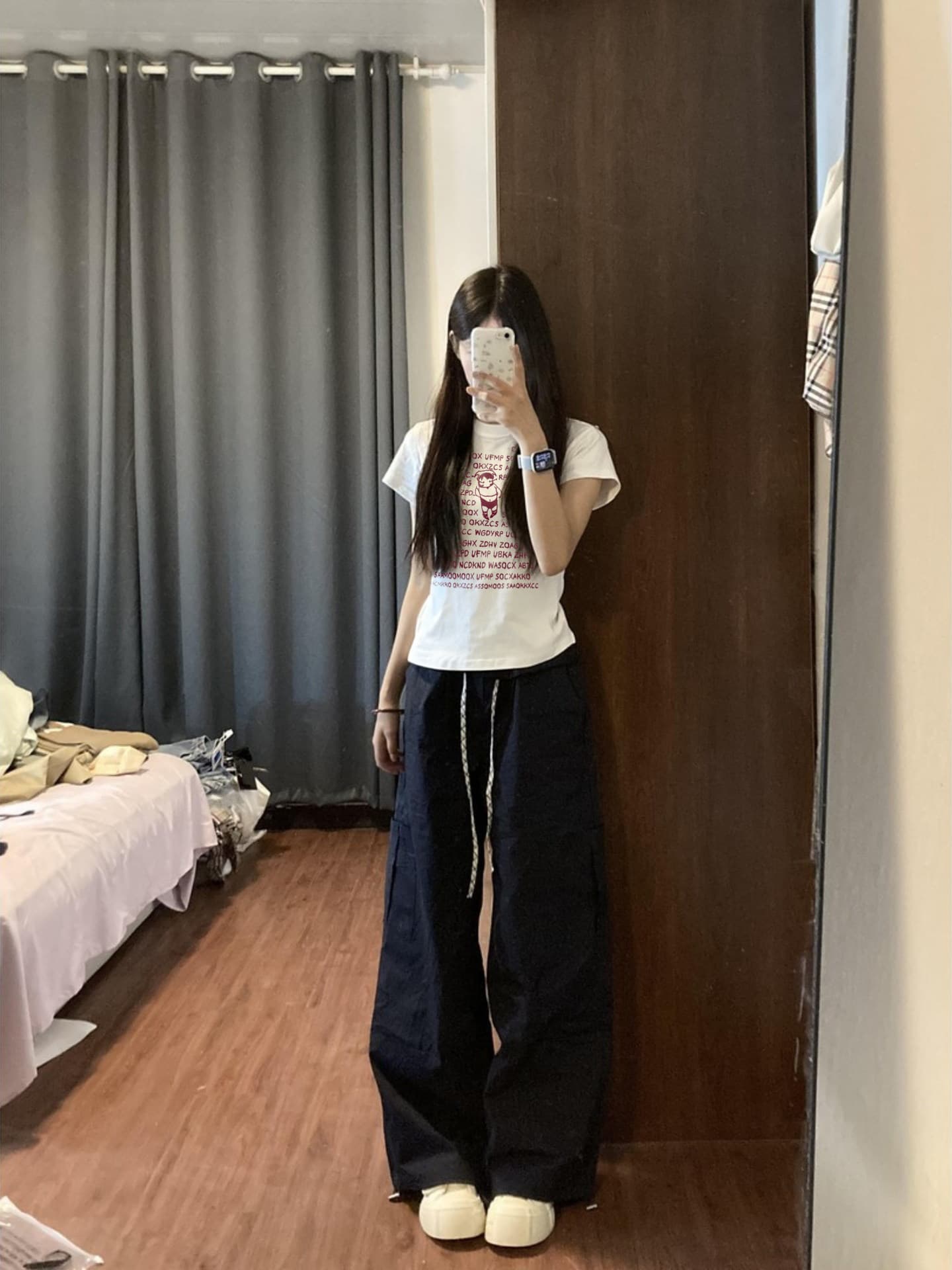 화이트 캐주얼 다용도 알파벳 프린트 반팔 티셔츠 여성 여름 새로운 아메리칸 몸매 가꾸기 슬림해 보이는 디자인 센스 맨위 상세 이미지 2