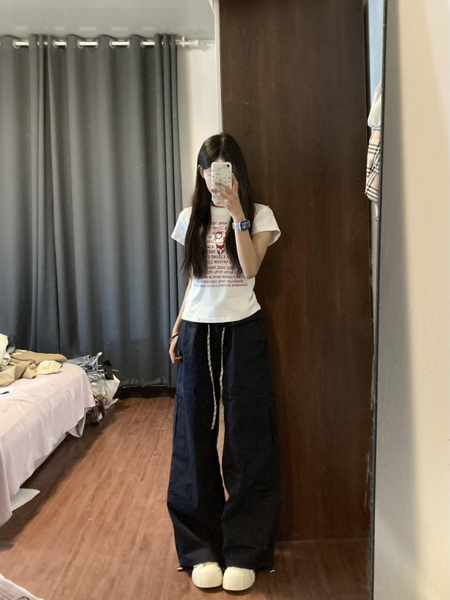 화이트 캐주얼 다용도 알파벳 프린트 반팔 티셔츠 여성 여름 새로운 아메리칸 몸매 가꾸기 슬림해 보이는 디자인 센스 맨위 상세 이미지 4