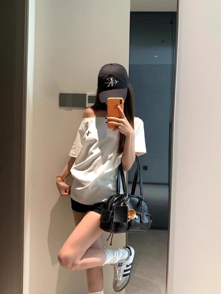 아메리칸 비스듬한 칼라 오프숄더 오프숄더 반팔 티셔츠 여성 여름 폭발 레트로 고유 한 아름다운 핫걸 순면 맨위 이미지 2