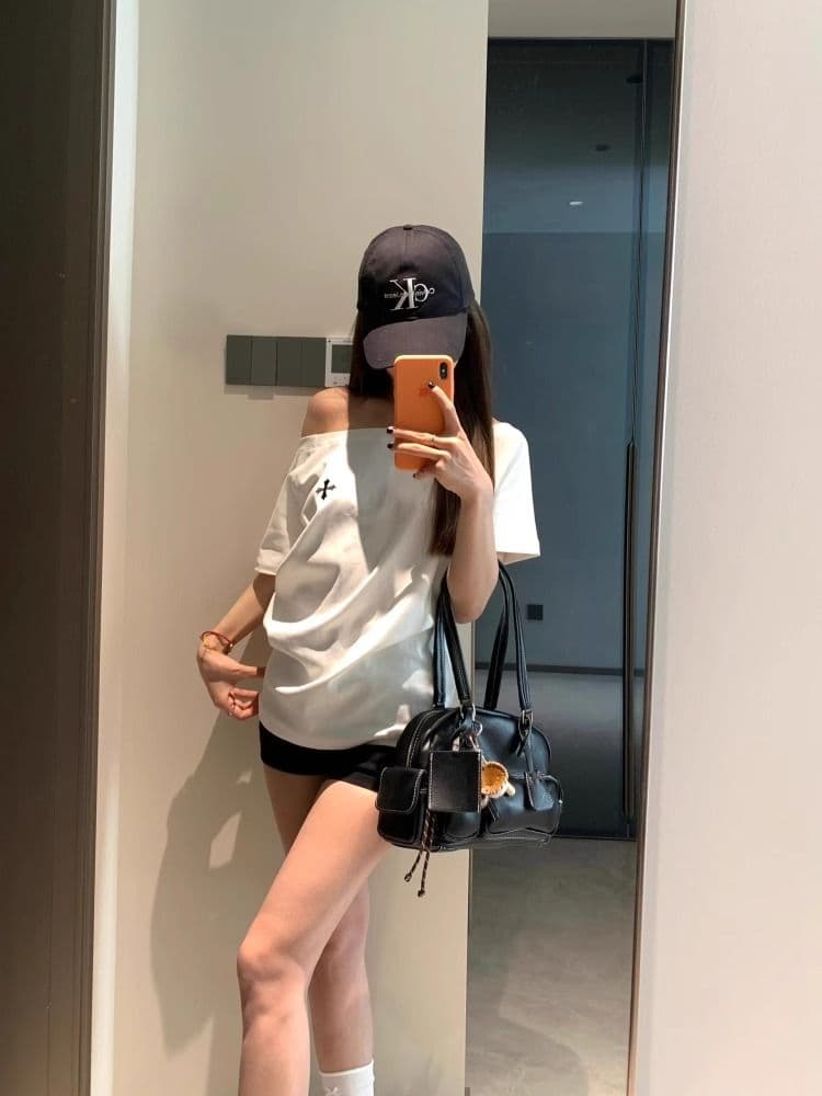 아메리칸 비스듬한 칼라 오프숄더 오프숄더 반팔 티셔츠 여성 여름 폭발 레트로 고유 한 아름다운 핫걸 순면 맨위 이미지 4