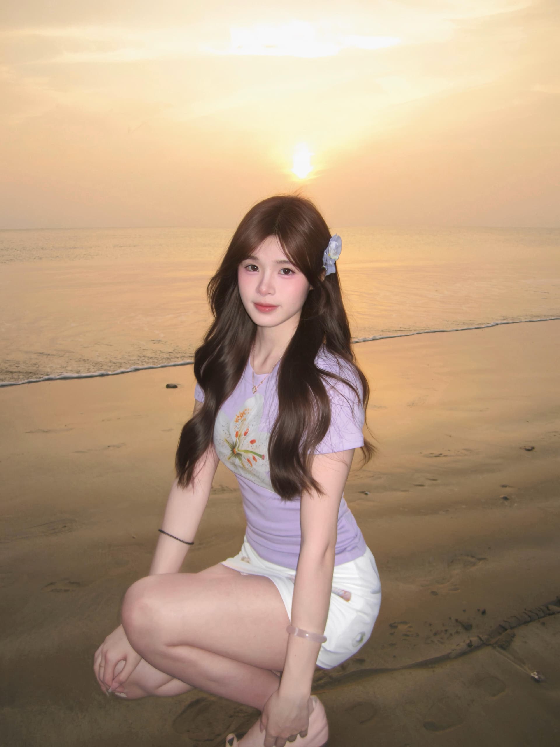 핫걸 바람 긍정적 인 어깨 반팔 티셔츠 여성 여름 꽃무늬 프린트 몸매 가꾸기 슬림해 보이는 도파민 착용 가져 가라. 보라색 맨위 트렌디 이미지 3