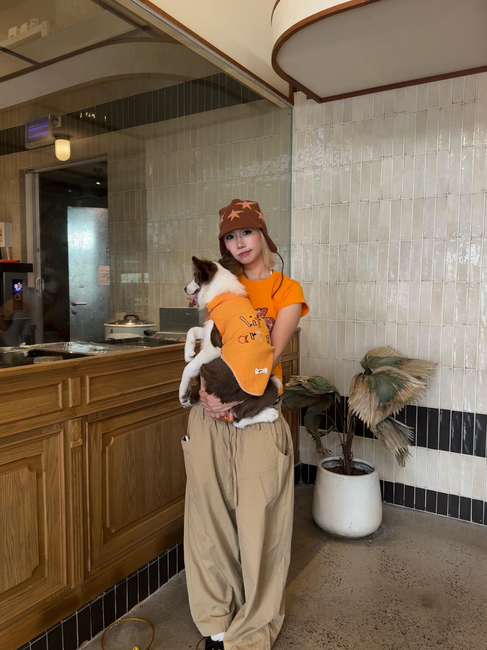 아메리칸 레트로 ins 귀여운 강아지 프린트 쇼트 스타일 반팔 티셔츠 여성 몸매 가꾸기 핫걸 긍정적 인 어깨 다용도 슬림해 보이는 맨위 상세 이미지 2