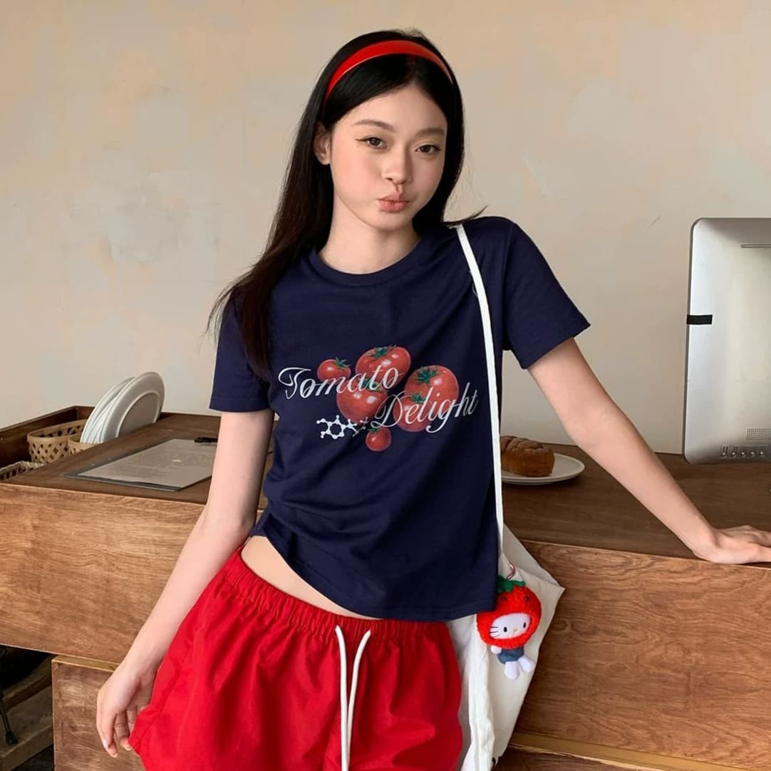 블루 색상 라운드 넥 반팔 티셔츠 여성 여름 몸매 가꾸기 슬림해 보이는 토마토 프린트 디자인 센스 긍정적 인 어깨 의류 상세 이미지 1