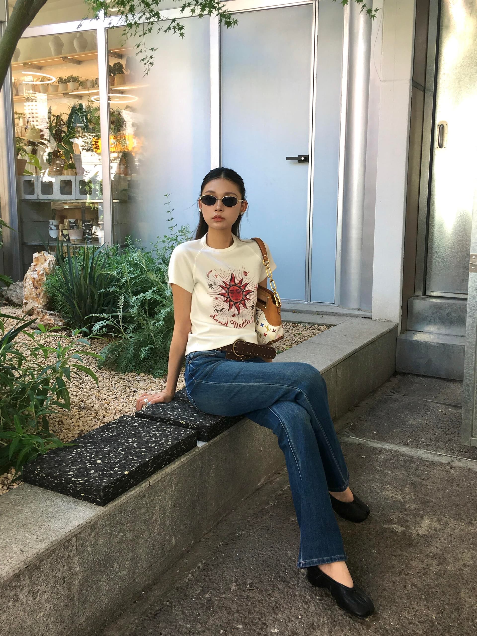 오리지널 태양신 레트로 다용도 느슨함 라운드 넥 쇼트 스타일 토템 프린트 후드티 티셔츠 여성 상세 이미지 5
