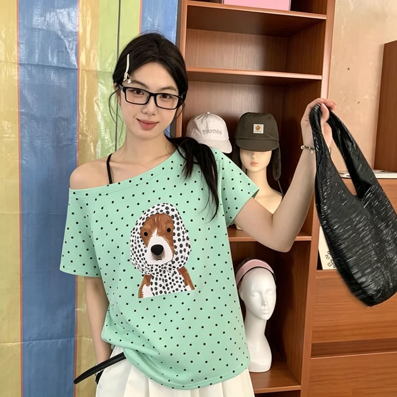 한 부서 도트 무늬 스카프 개 비스듬한 어깨 반팔 티셔츠 여성 여름 얇은 스타일 루즈핏 느긋한 오프숄더 오프숄더 맨위 상세 이미지 4