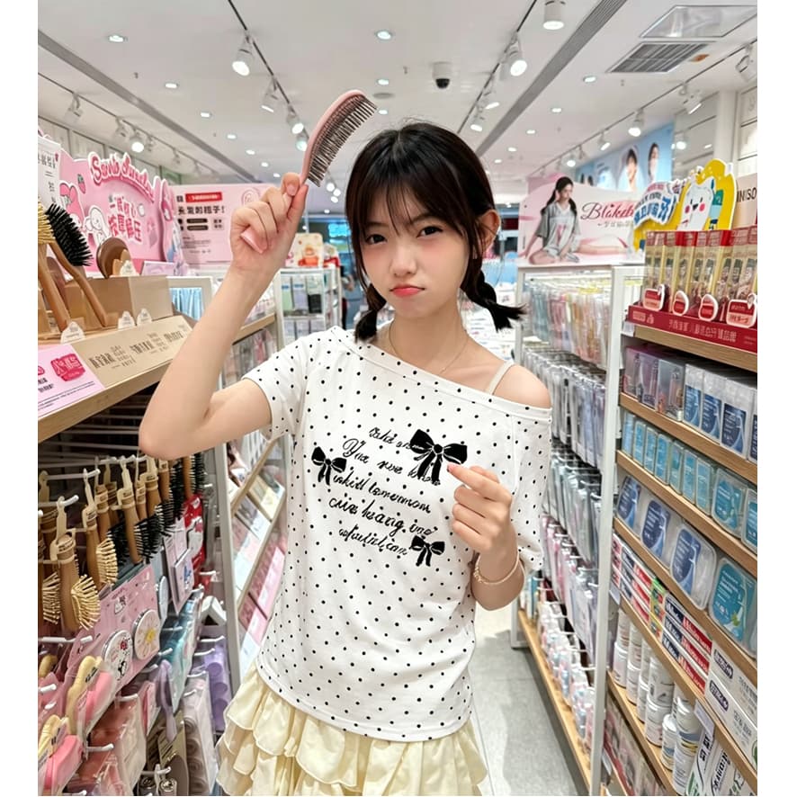 한 부서 도트 무늬 비스듬한 칼라 오프숄더 프린트 섹션 캐주얼 바람 품격 다용도 반팔 티셔츠 여성 여름 새로운 맨위 ins 상세 이미지 2