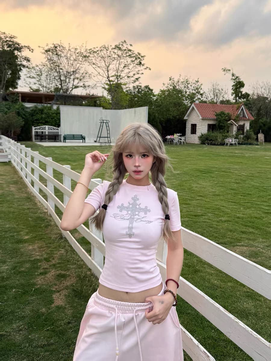 레트로 핑크색 반팔 티셔츠 여성 여름 핫걸 꼬집기 허리 몸매 가꾸기 라운드 넥 긍정적 인 어깨 쇼트 스타일 맨위 이미지 2