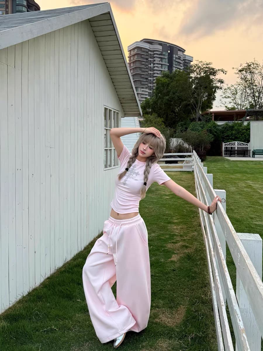 레트로 핑크색 반팔 티셔츠 여성 여름 핫걸 꼬집기 허리 몸매 가꾸기 라운드 넥 긍정적 인 어깨 쇼트 스타일 맨위 상세 이미지 2
