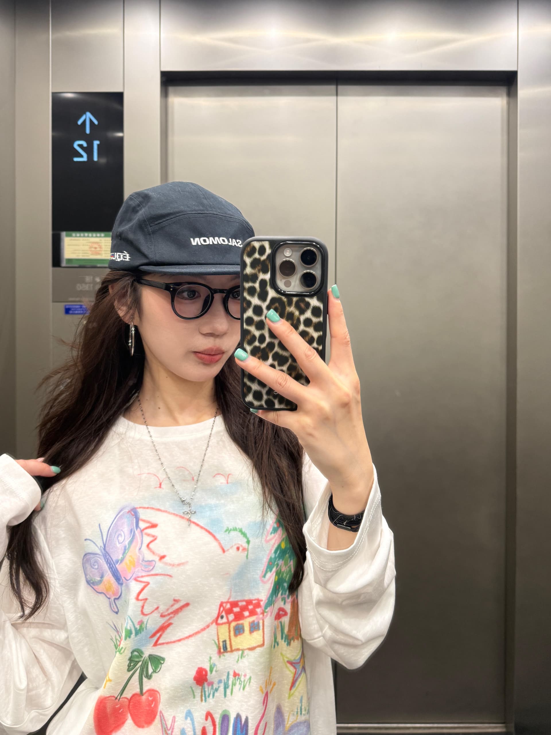 아메리칸 레트로 수채화 낙서 자외선 차단 블라우스 긴팔 여성 여름 루즈핏 디자인 센스 작은 대중 핫걸 티셔츠 맨위 상세 이미지 5
