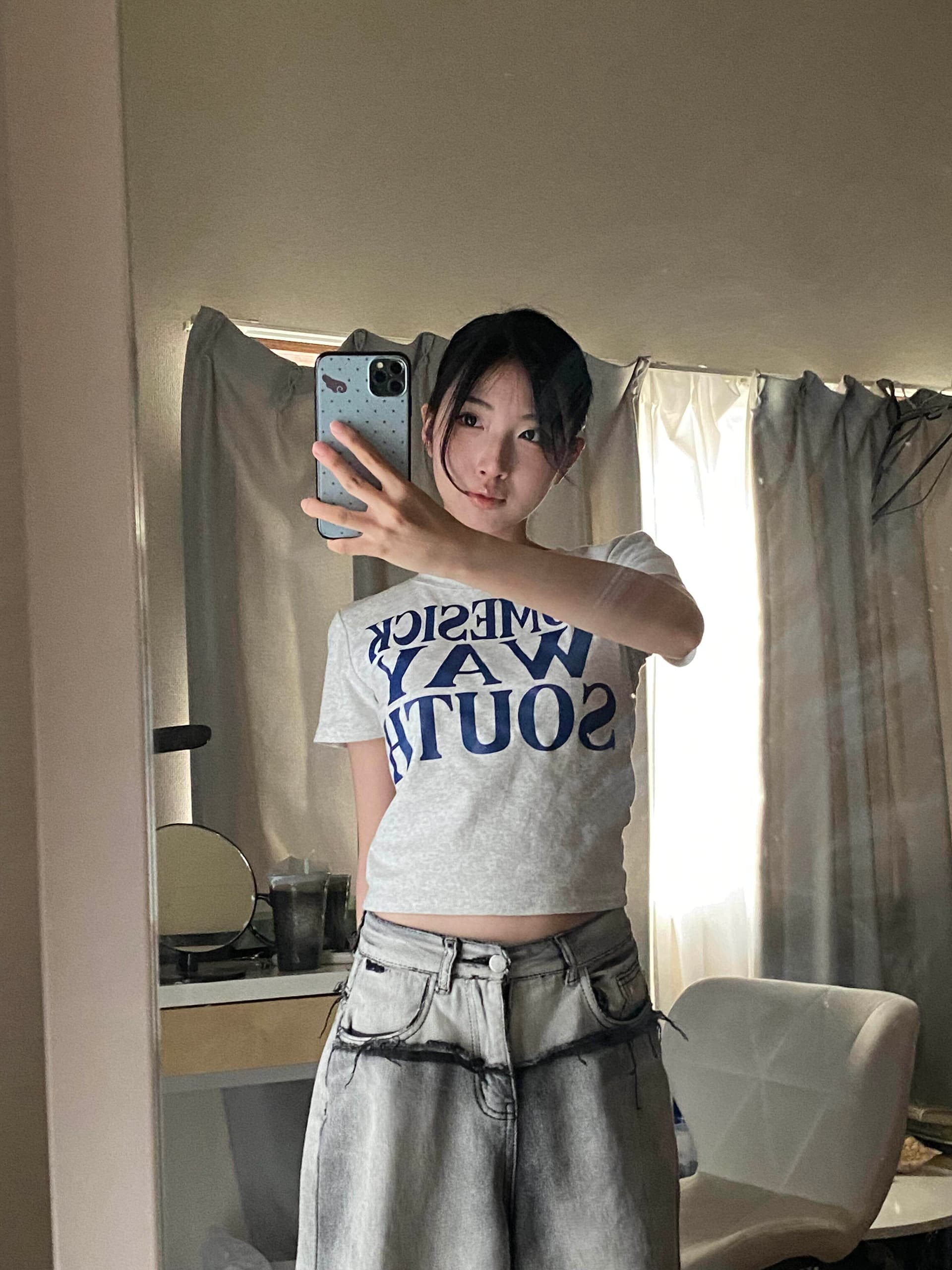 아메리칸 레트로 핫걸 바람 긍정적 인 어깨 쇼트 스타일 반팔 티셔츠 여성 작은 대중 알파벳 슬로건 프린트 몸매 가꾸기 신축성 맨위 상세 이미지 4