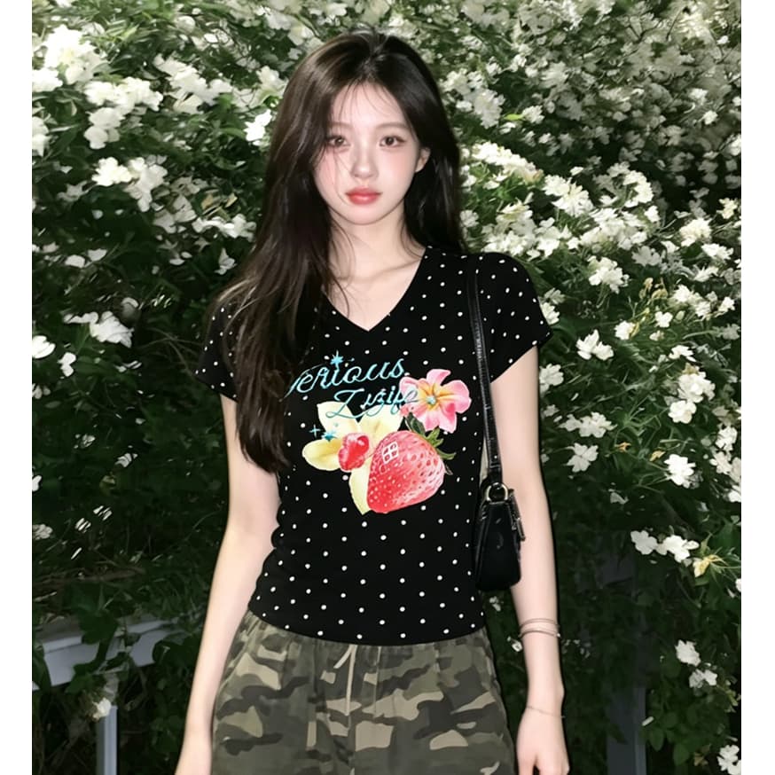 몸매 가꾸기 슬림해 보이는 긍정적 인 어깨 V넥 반팔 티셔츠 여성 이미지 4