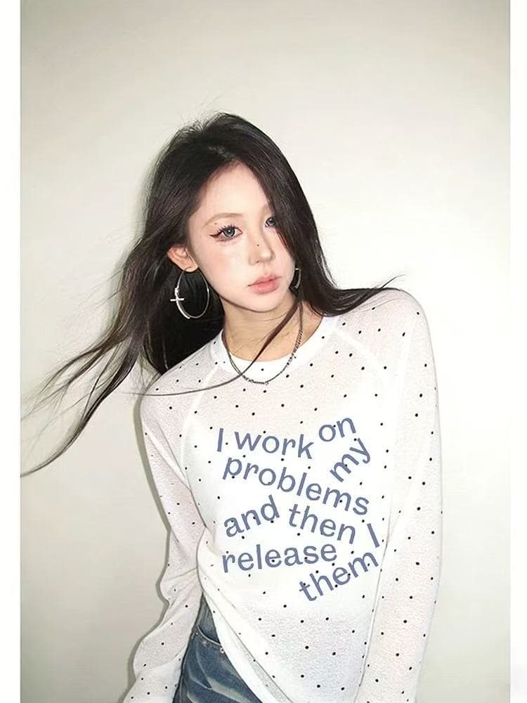 화이트 도트 무늬 긴팔 티셔츠 여성 라운드 넥 알파벳 프린트 디자인 센스 다용도 표지 고기 맨위 여성 자외선 차단 블라우스 여성 상세 이미지 3