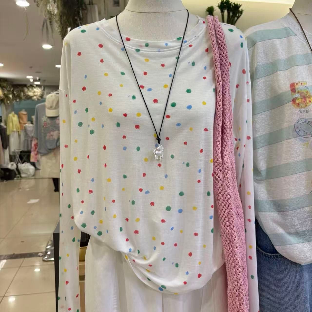 한 부서 색상 도트 무늬 자외선 차단 긴팔 티셔츠 여성 여름 얇은 스타일 루즈핏 느긋한 바람 디자인 센스 블라우스 맨위 ins